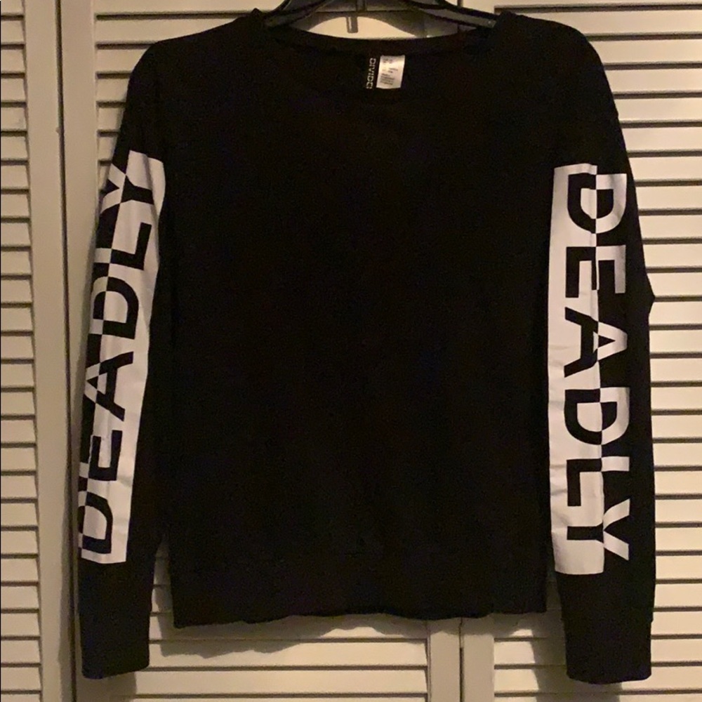 💥 2 For $10💥 H&M women’s sweatshirt - Picture 1 of 3